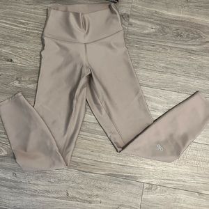 Alo Airlift 7/8 High Waist Leggings in Taupe